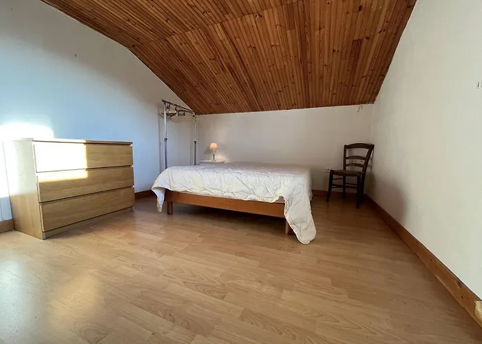 Grande Maison Familiale Calme, 5 Pieces, 10 Couchages, & Jardin, Le - Fr-1-246a-153